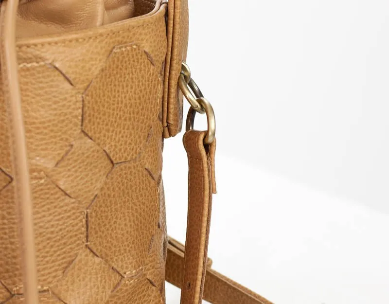 Helon mini bucket bag - Handwoven caramel leather