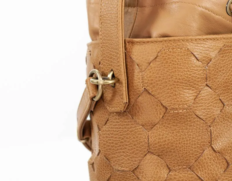 Helon mini bucket bag - Handwoven caramel leather