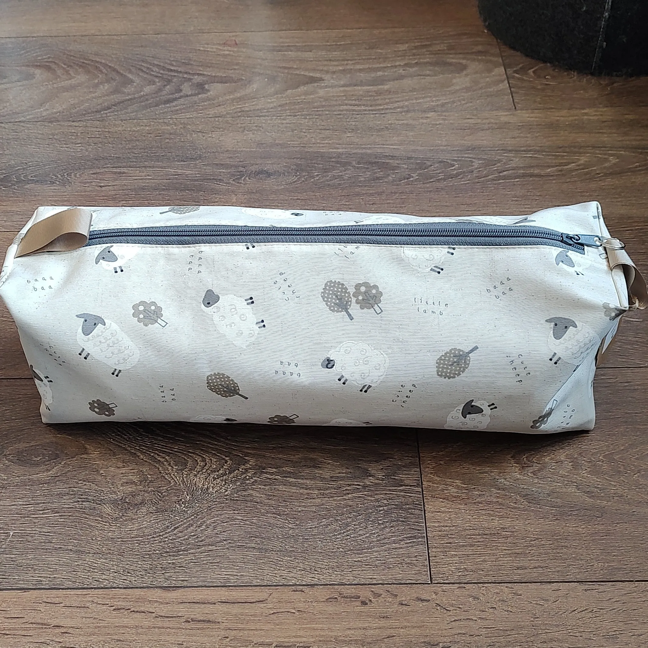 Knitting needle bag