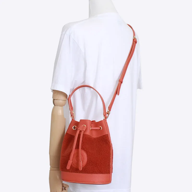 mild shoulder red bucket bag