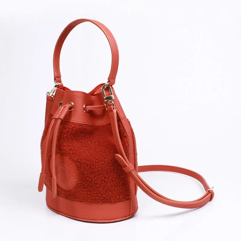 mild shoulder red bucket bag