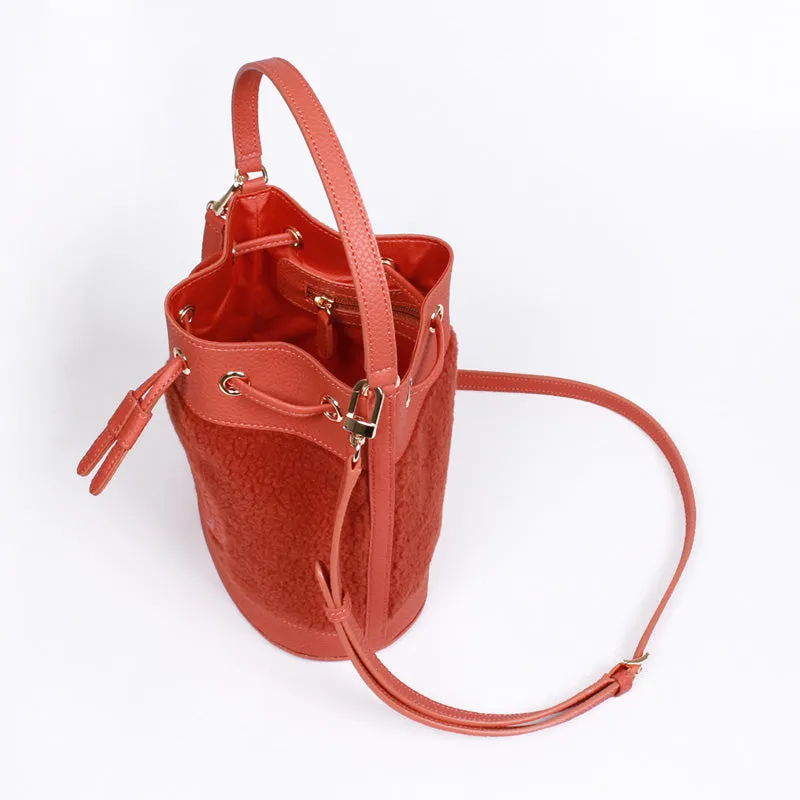 mild shoulder red bucket bag