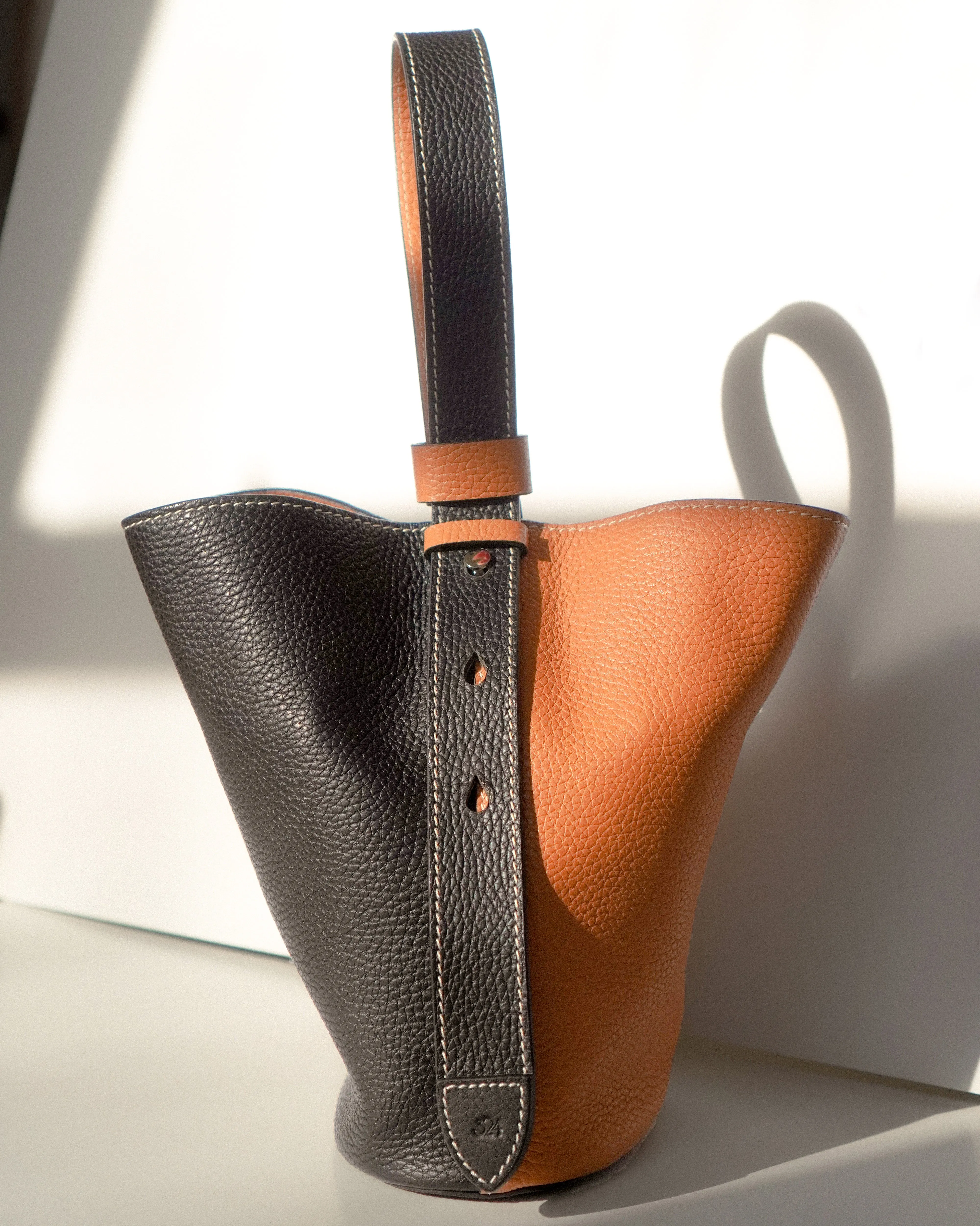 Sid Bucket Bag  | Pebble